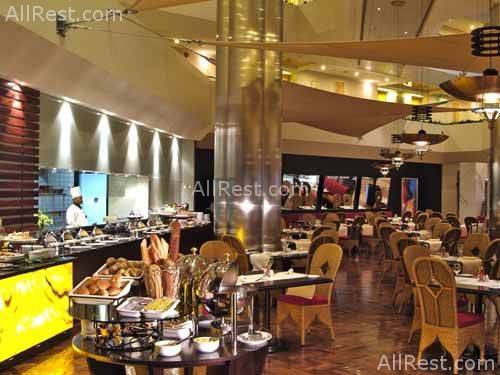 Renaissance Hotel Dubai 11